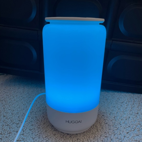 Color changing LED lamp - Picture 1 of 1